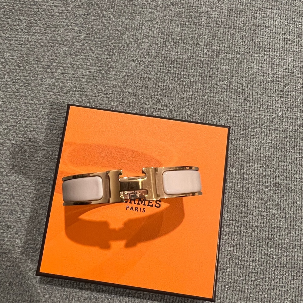 Hermes clic clac bracelet in Beige Rose / Rose gold hardware size PM